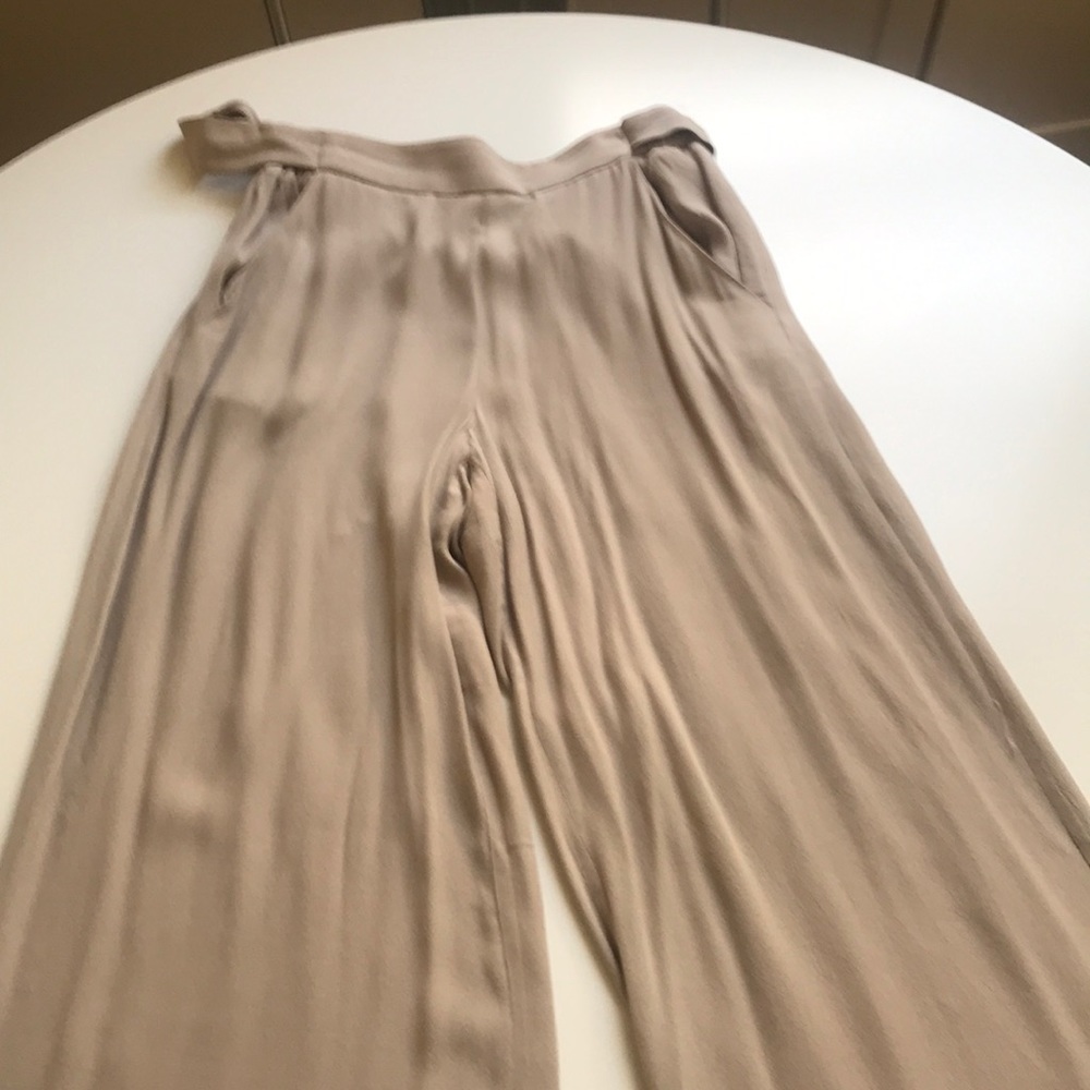 Aritzia Wilfred soft wide leg pant